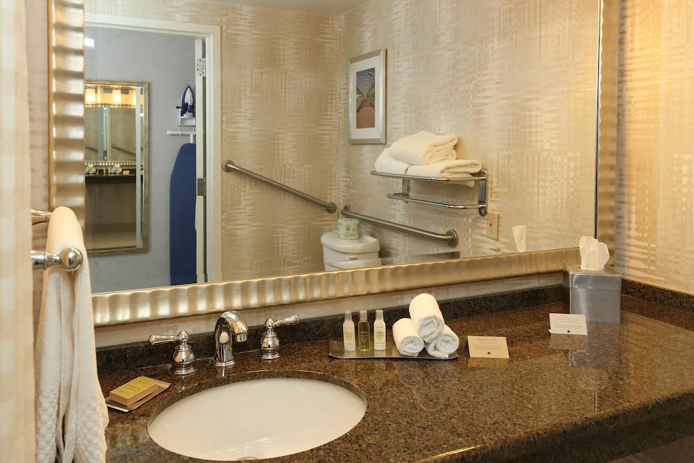 Doubletree By Hilton Boston/Westborough Hotel Exterior foto