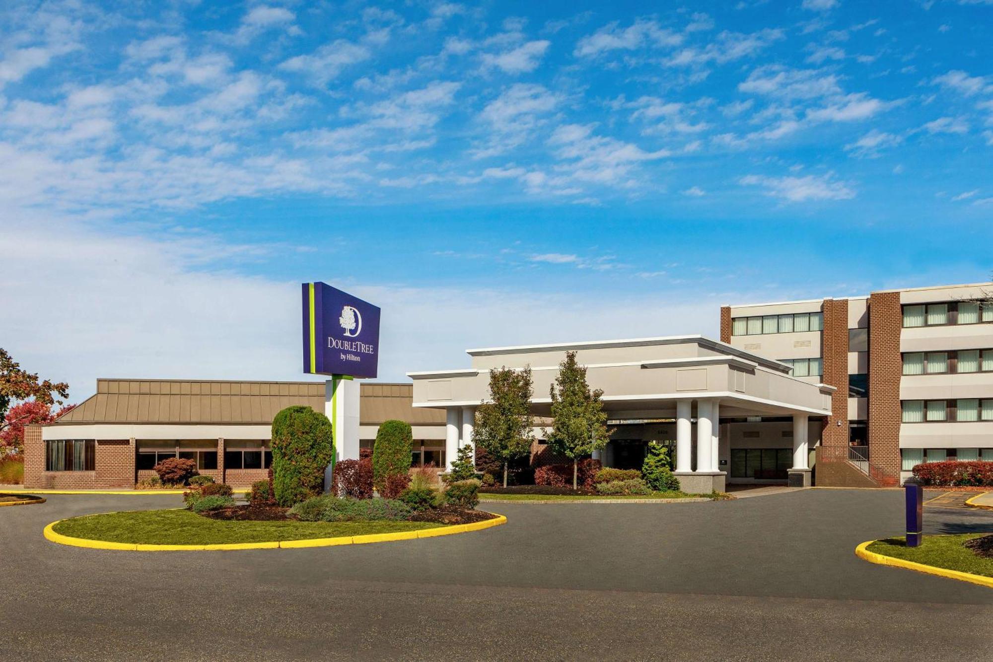 Doubletree By Hilton Boston/Westborough Hotel Exterior foto