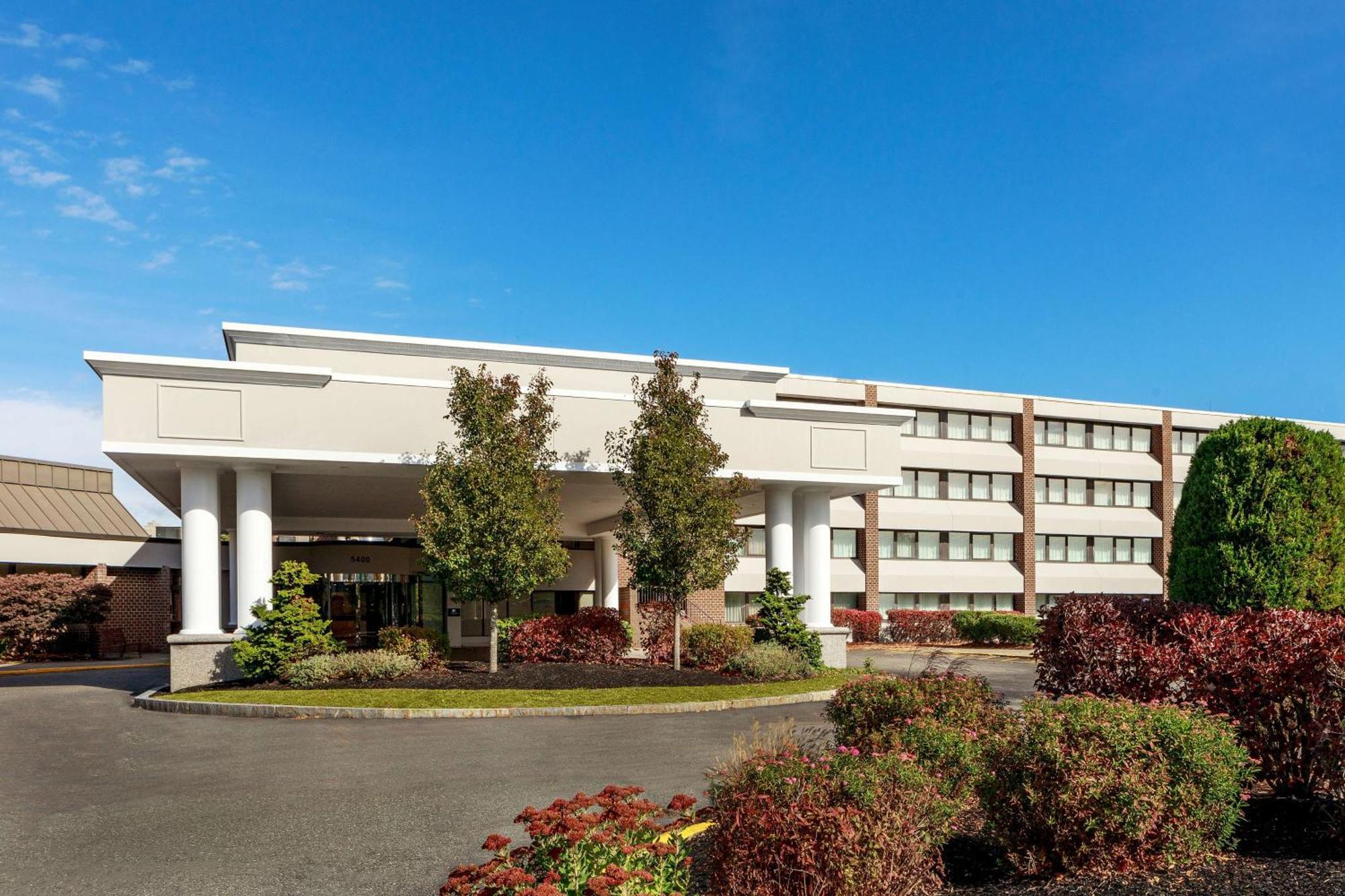 Doubletree By Hilton Boston/Westborough Hotel Exterior foto